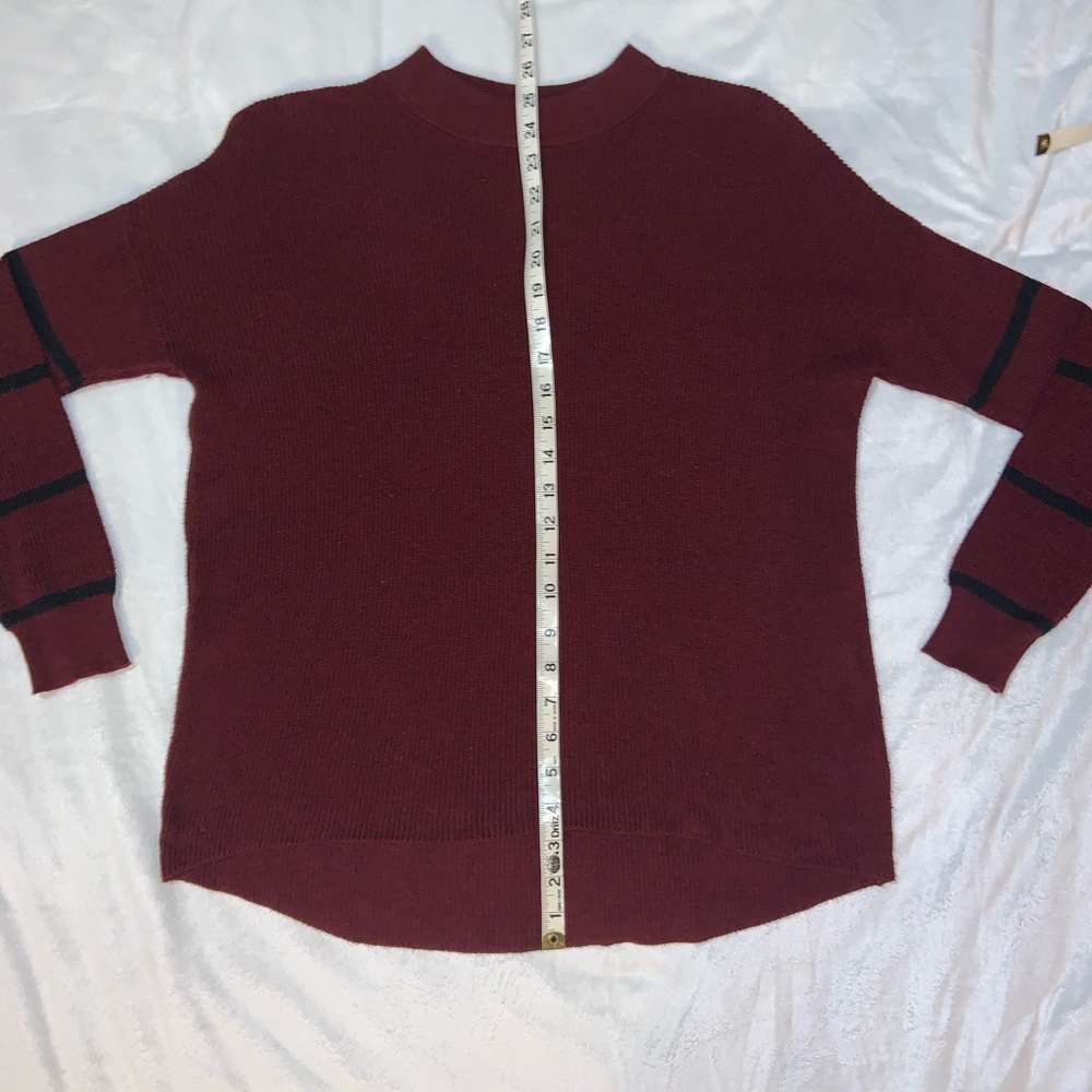 American Eagle Women’s XS Sweater - Picture 2 of 4